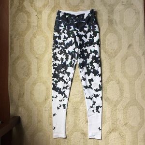 Black and white butterfly leggings w accent colors